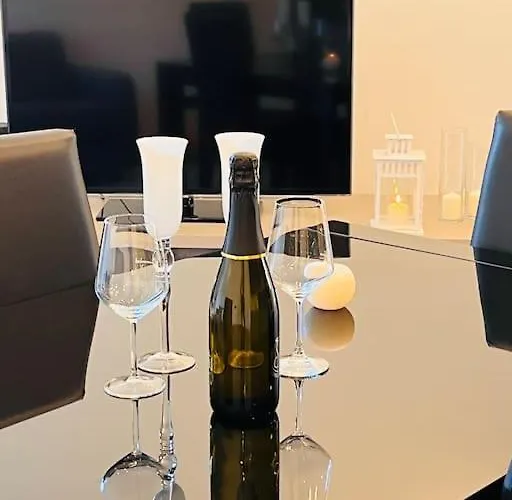 Casa Di Como. * Como